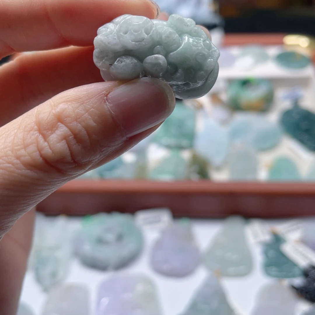 翡翠未镶嵌颈饰翡翠1