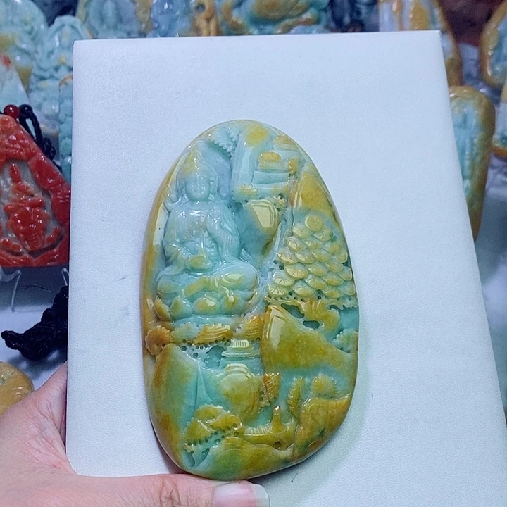 翡翠把件未镶嵌人物