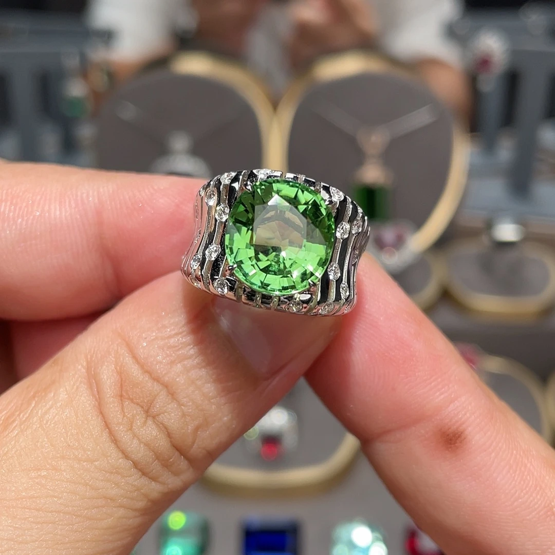 18K金镶嵌戒指碧玺7.38ct