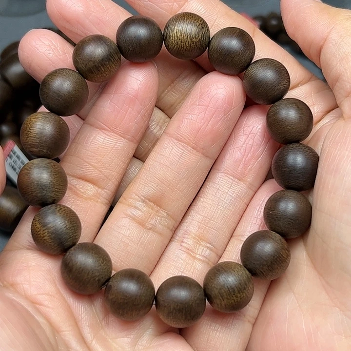 沉香碎屑沉香白棋玉化1.2