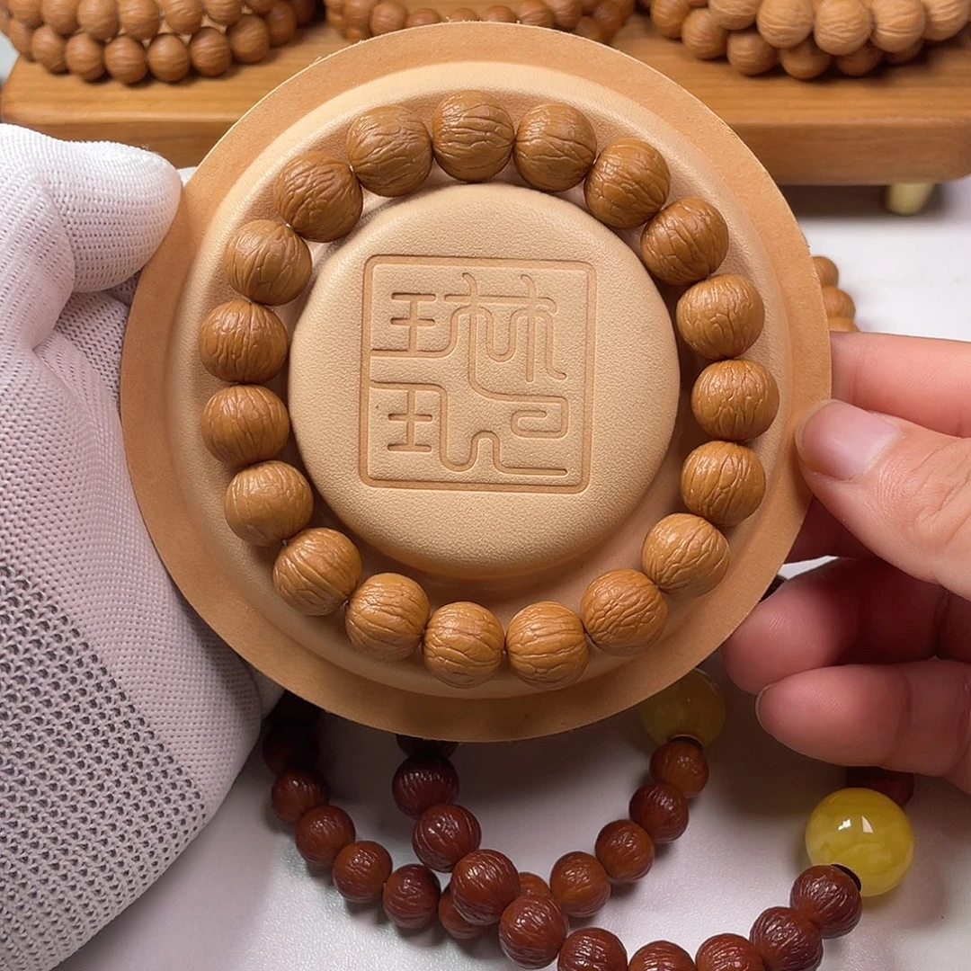 伽***文猴头核桃吊坠聚宝盆