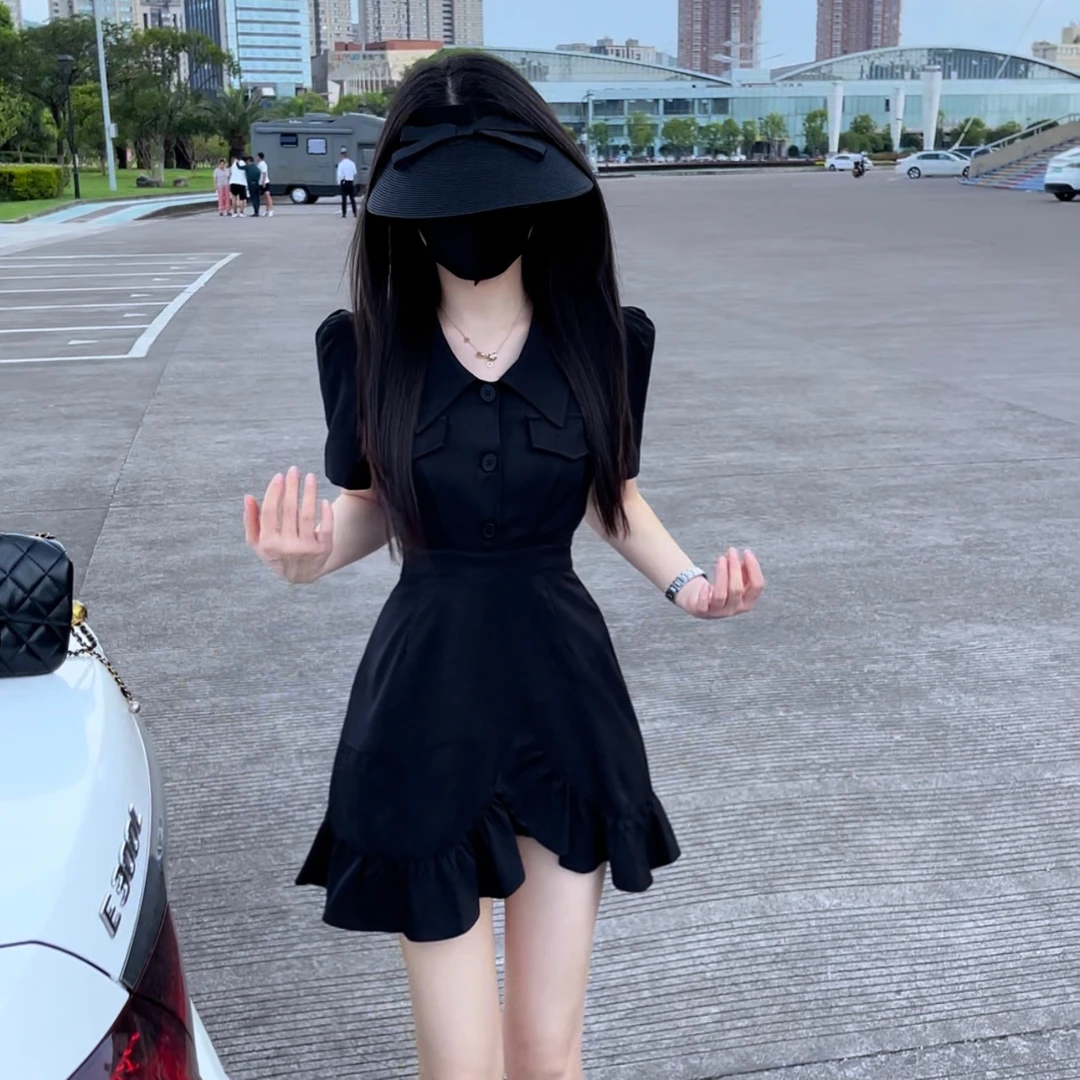 不规则别致小黑裙