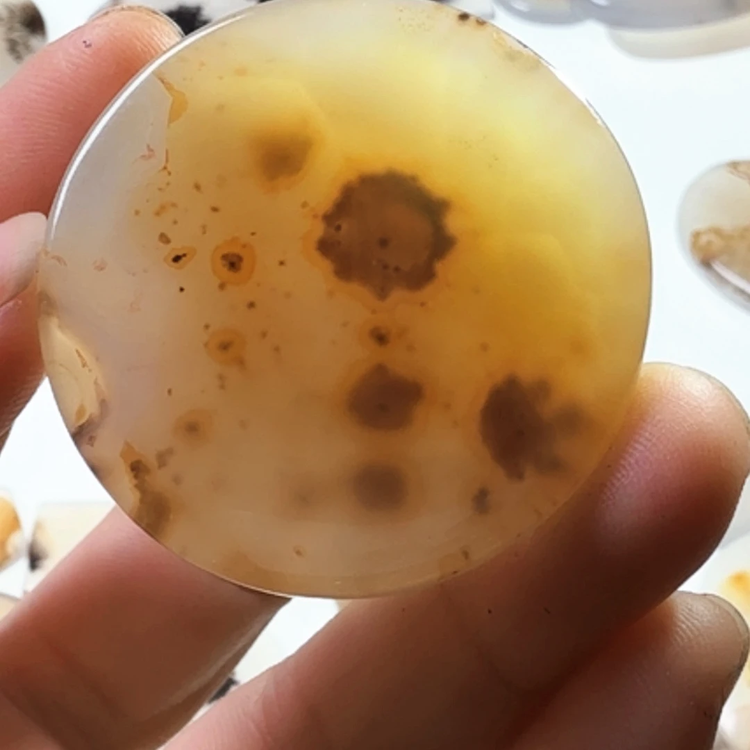 玛瑙/玉髓未镶嵌珠宝半成品