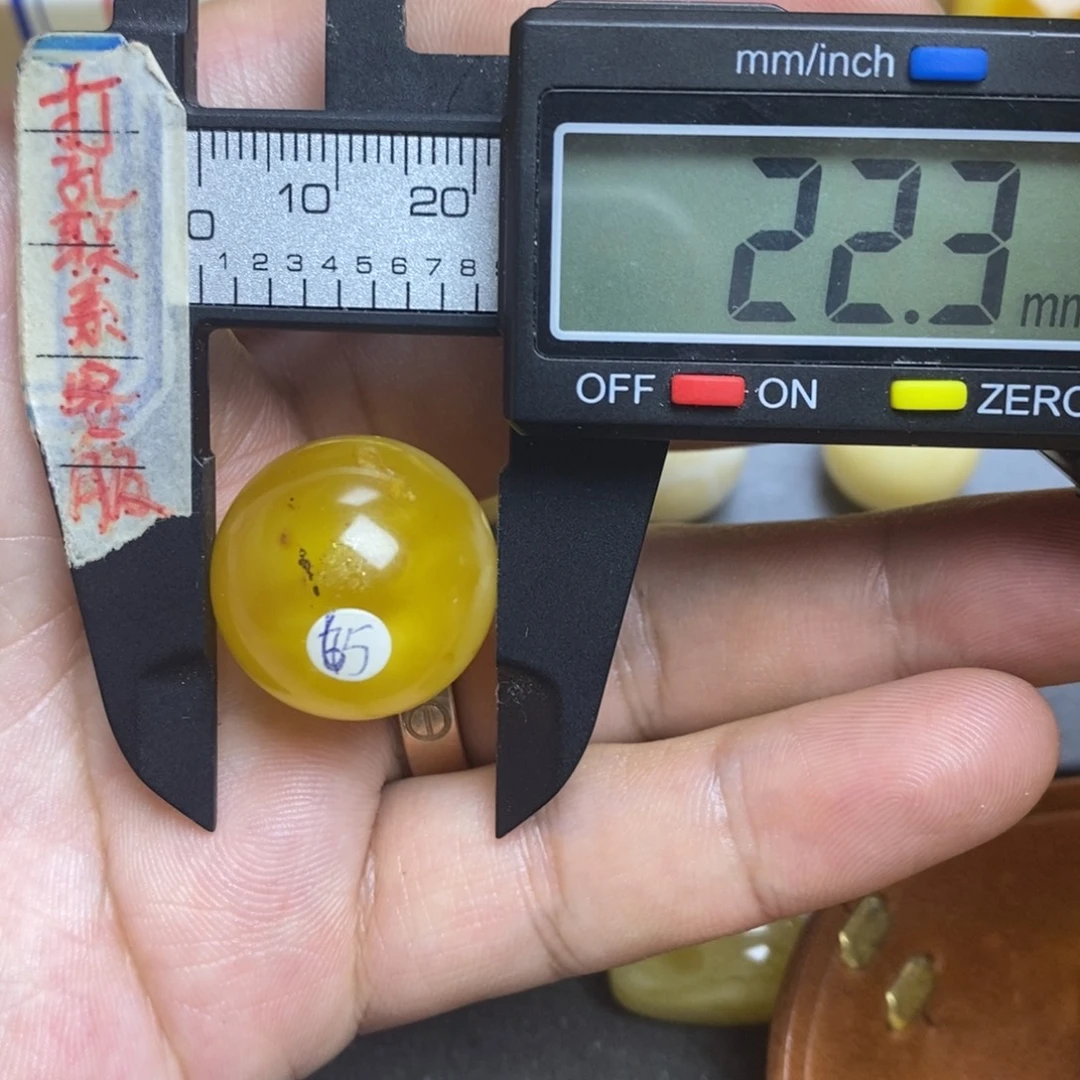 裸石蜜蜡未镶嵌22.3瑕疵圆珠默认直发