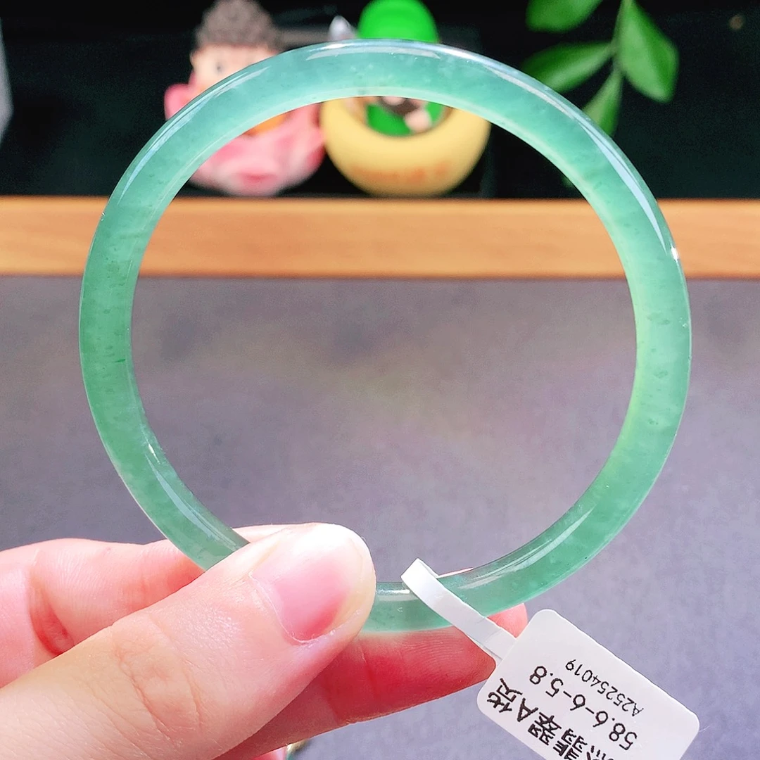 翡翠未镶嵌手镯天然翡翠