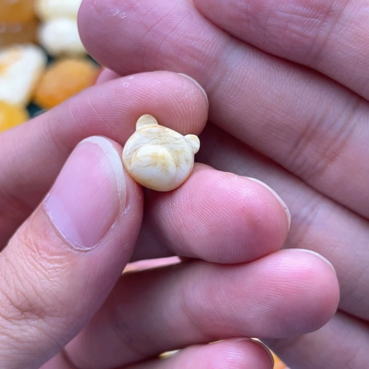 未镶嵌琥珀裸石蜜蜡