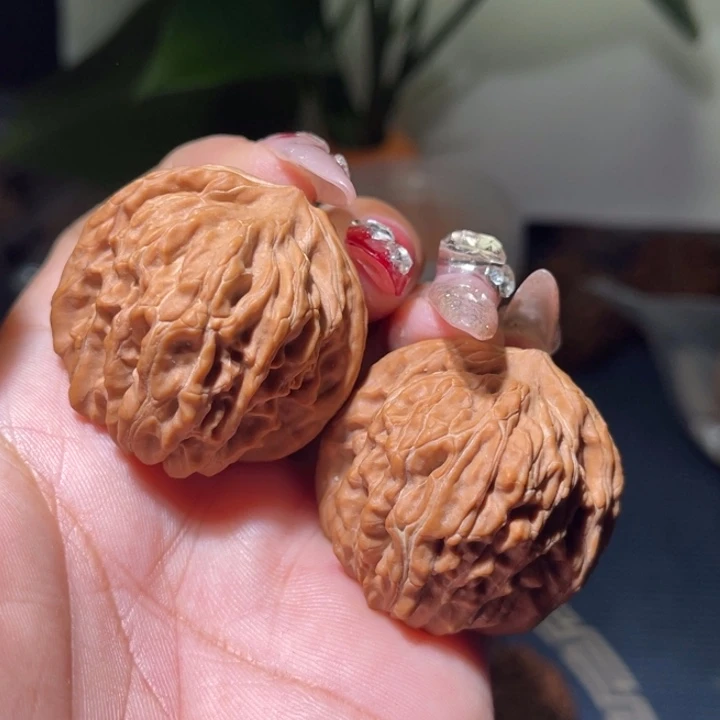 桃核把件              36