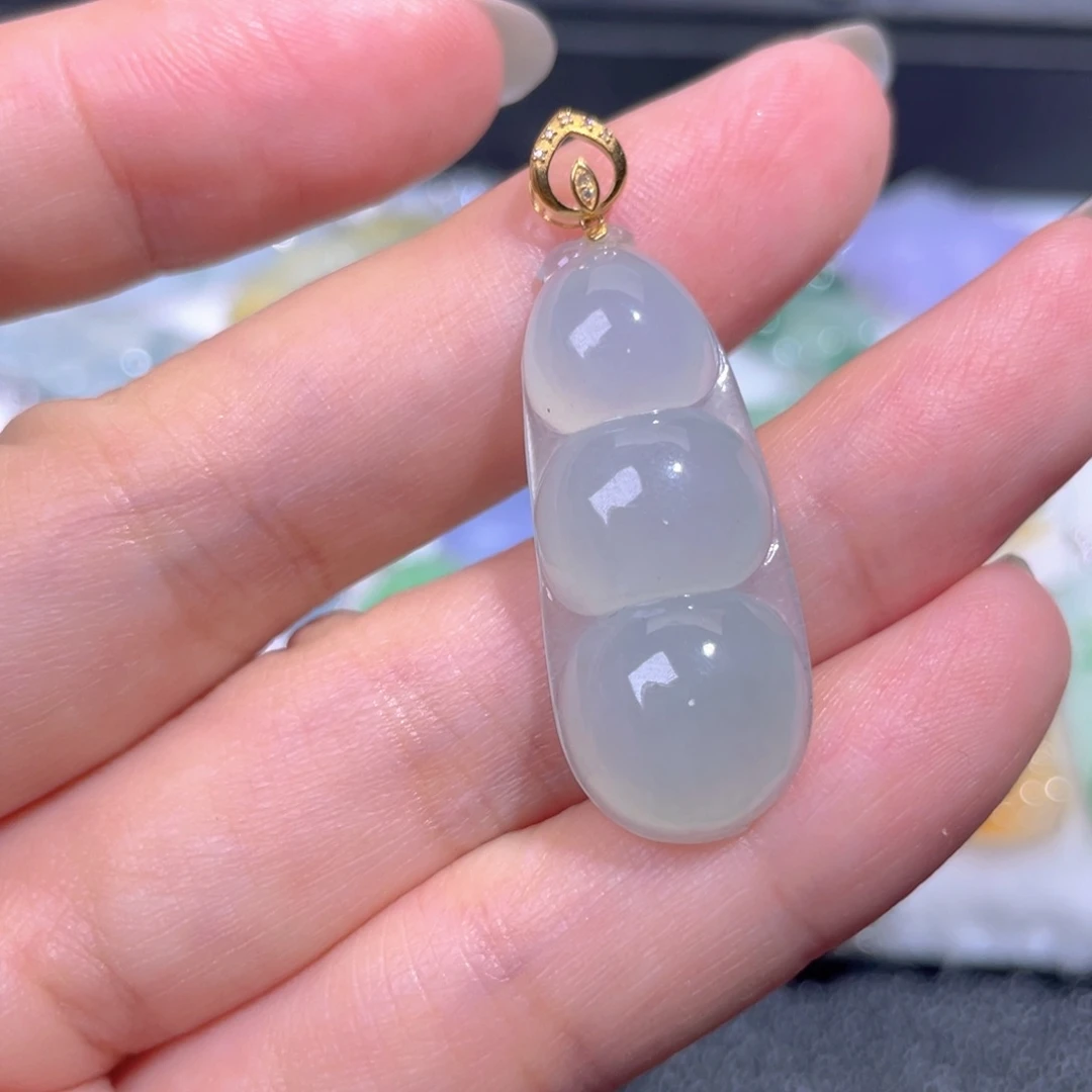 颈饰18K金镶嵌翡翠翡翠