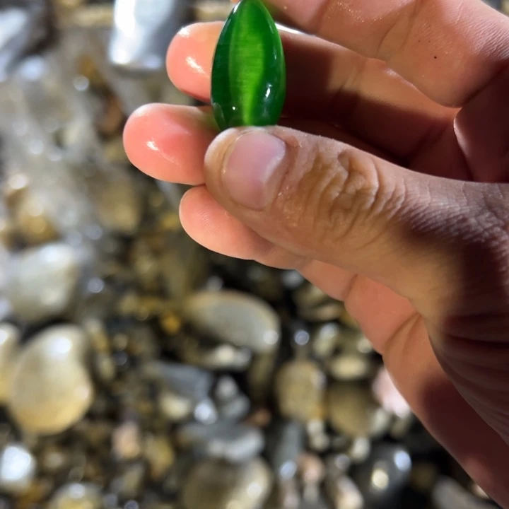 石英岩玉未镶嵌车挂