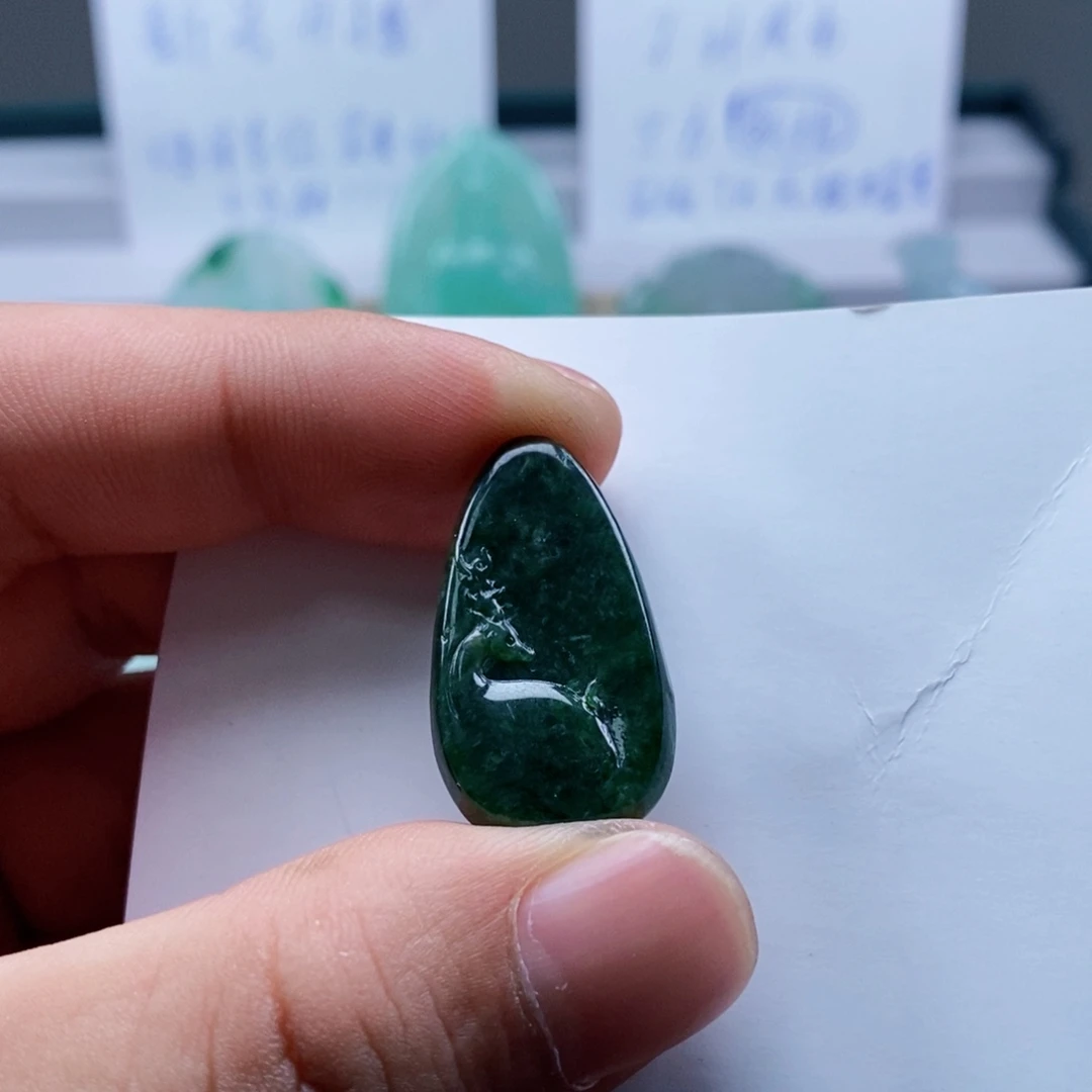 翡翠未镶嵌挂件挂件