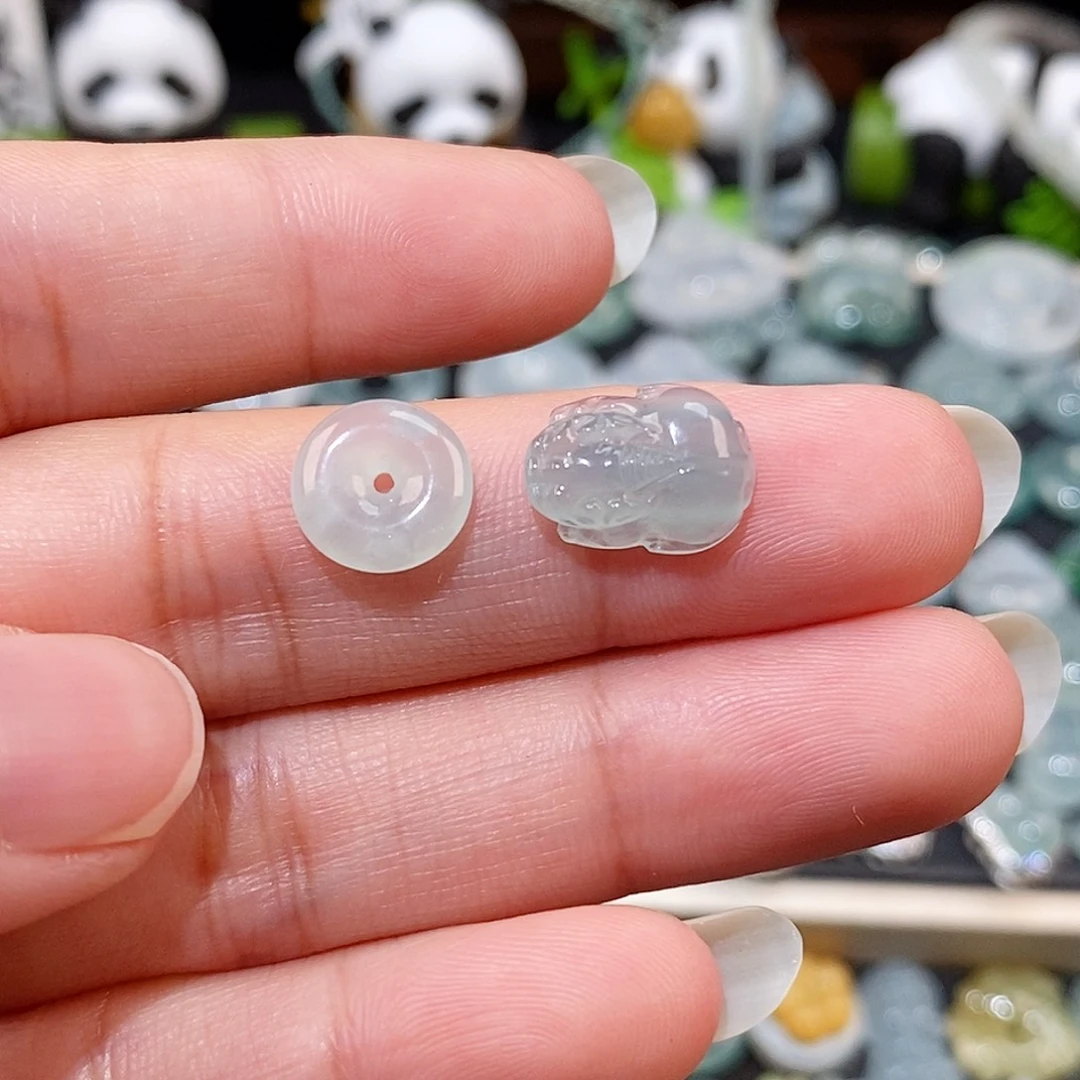 颈饰未镶嵌翡翠貔貅扣子