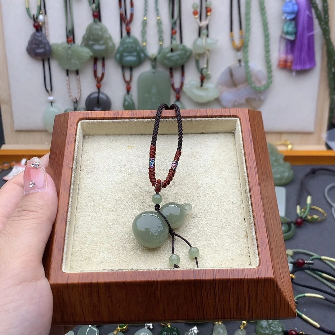 和田玉吊坠(不含链)未镶嵌