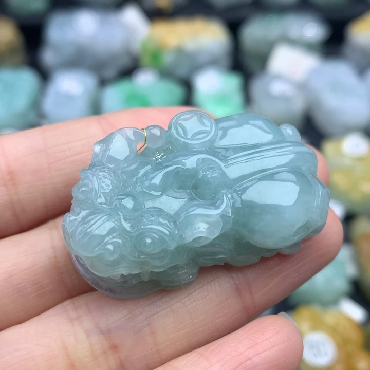 翡翠颈饰未镶嵌天然缅甸A货翡翠貔貅吊坠