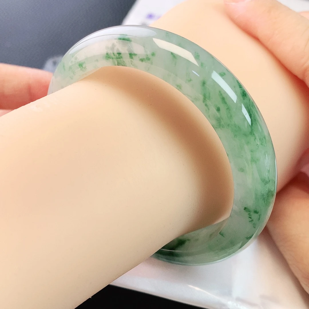 未镶嵌手镯翡翠55圈