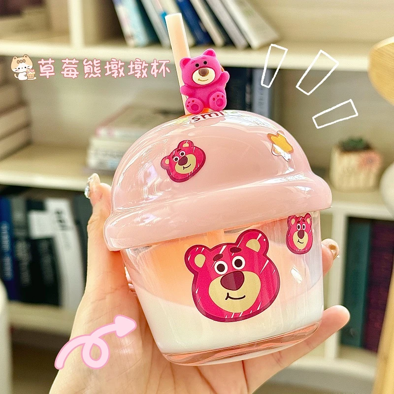 草莓熊玻璃杯女新款2025高颜值吸管杯迷你水杯便携杯子牛奶墩墩杯