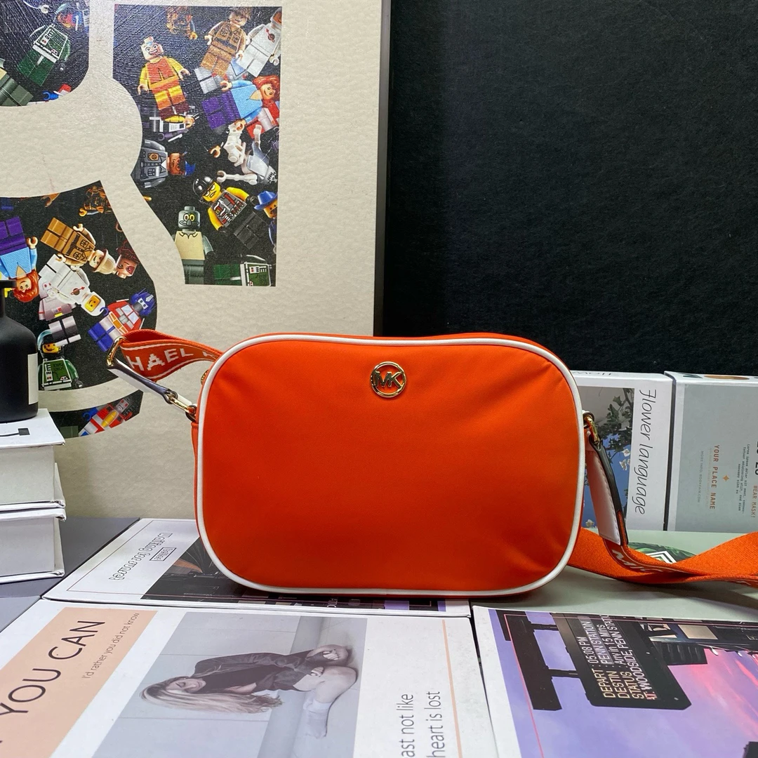 99新 MICHAEL KORS/迈克高仕 23338斜挎包21*15