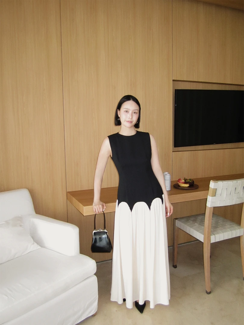 小众设计师拼接重工连衣裙   250226