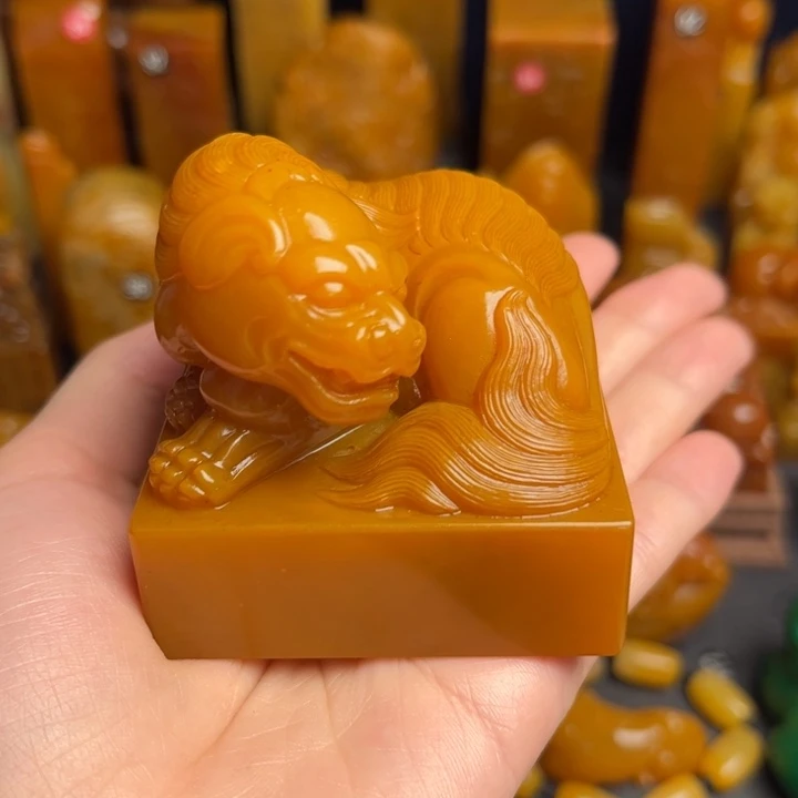 佳***哥田黄石题材：工艺品