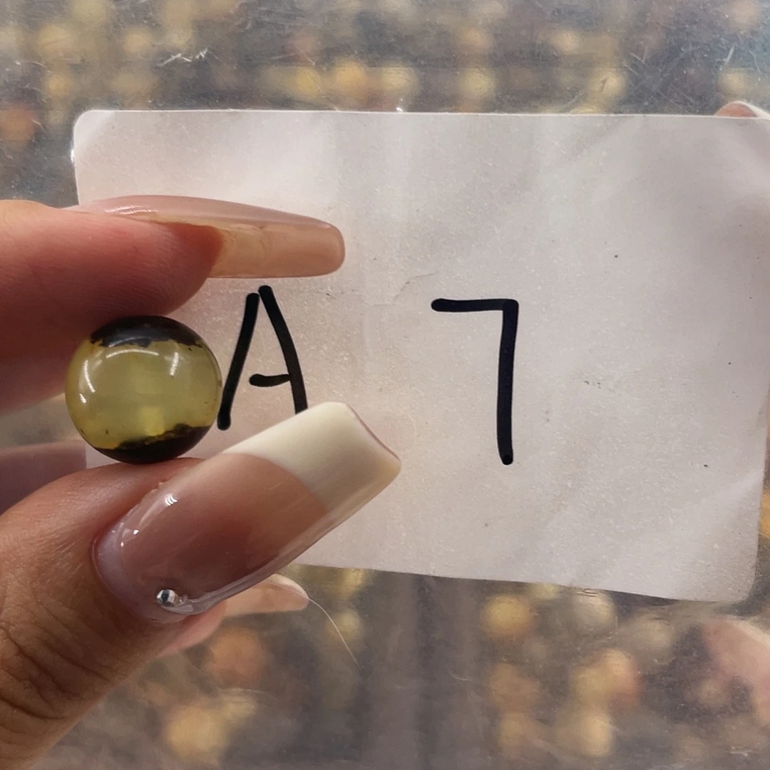 琥珀未镶嵌裸石12.3福利