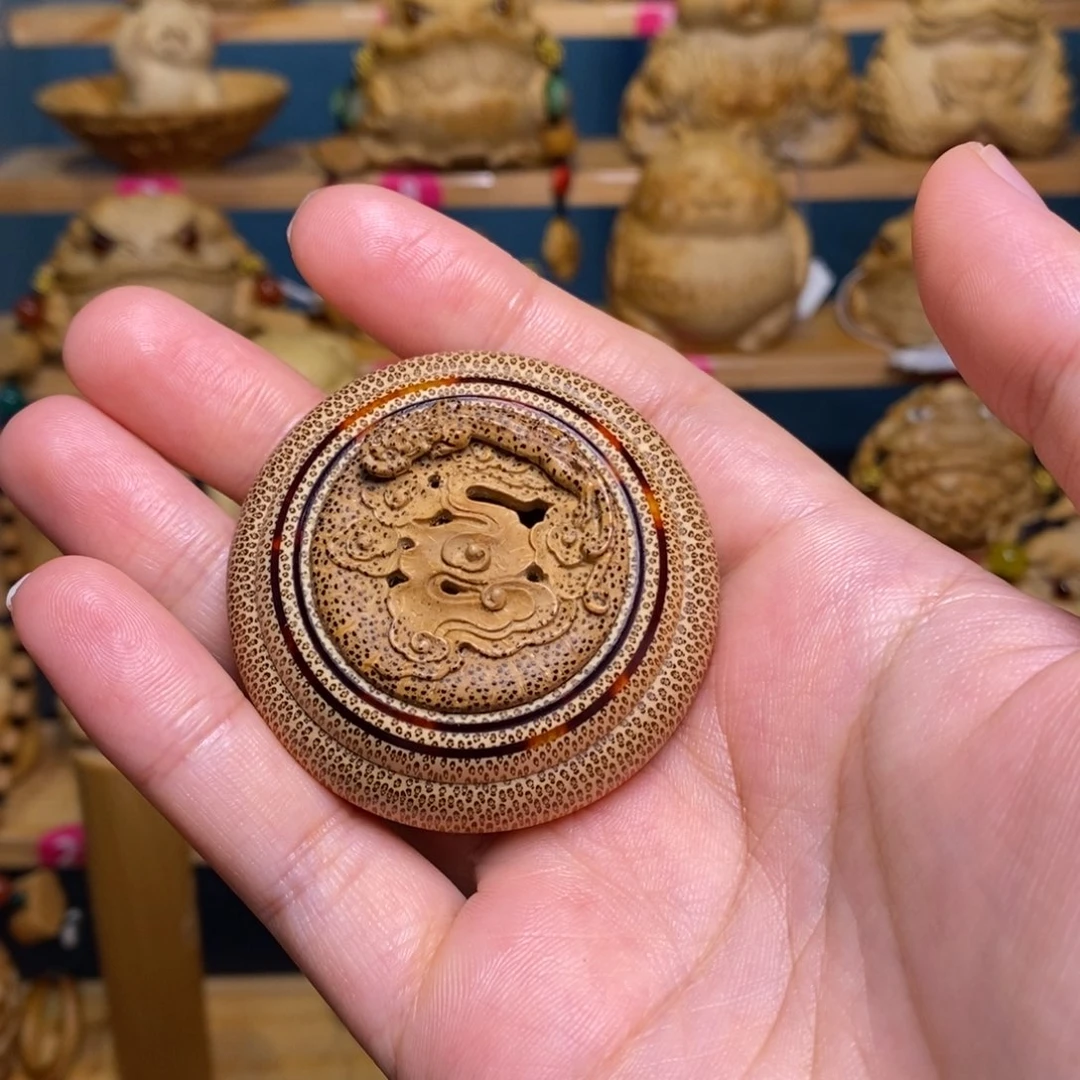 竹海*花香囊竹雕精工制作