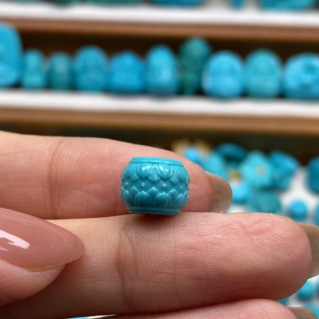 未镶嵌绿松石颈饰