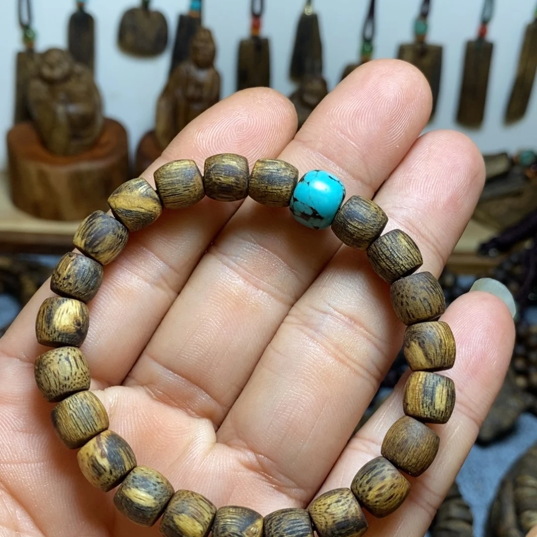 沉香碎屑沉香碎屑