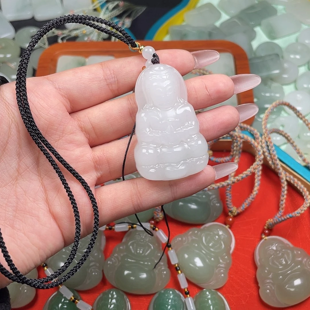 石英质玉未镶嵌颈饰