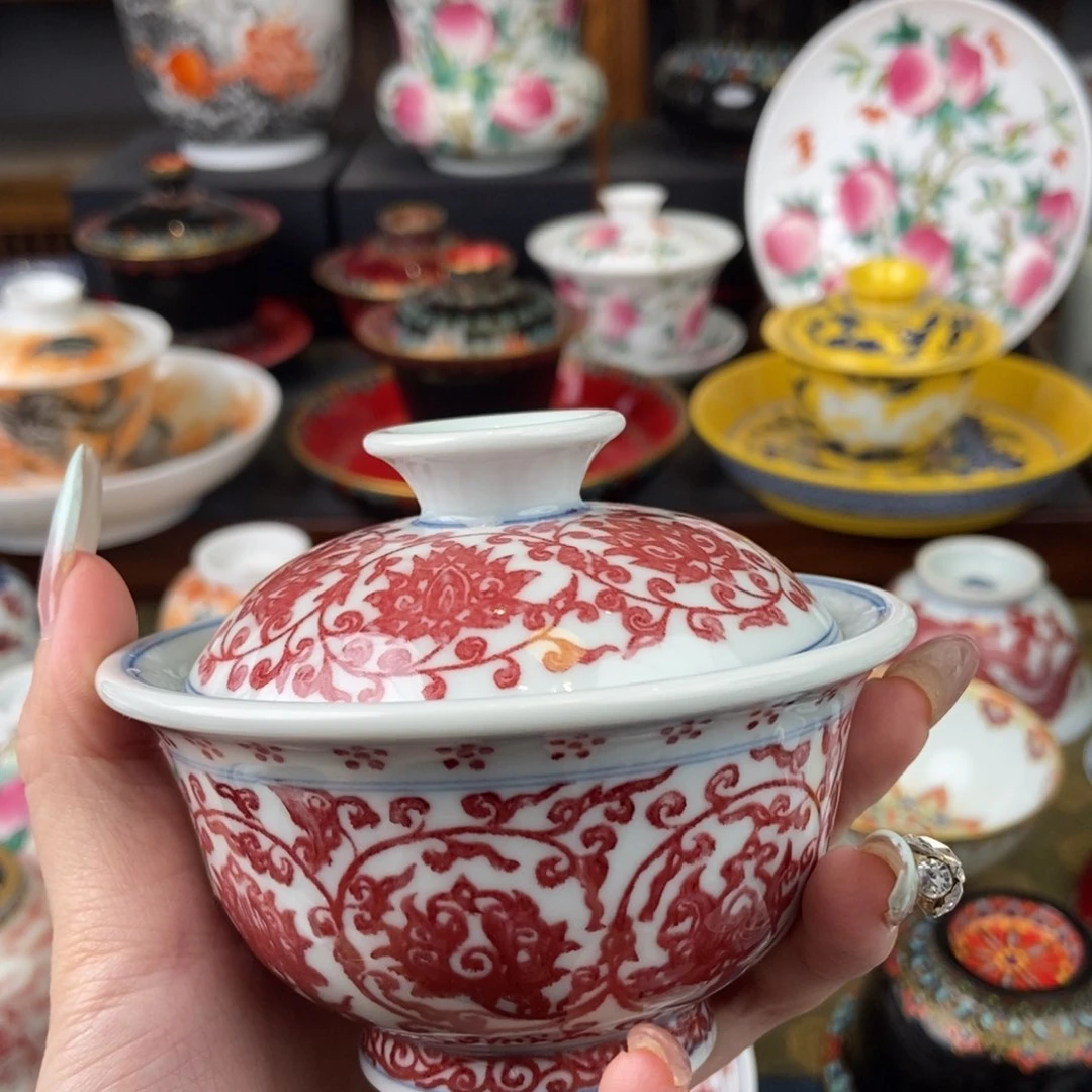 陶瓷艺术家的作品是一
