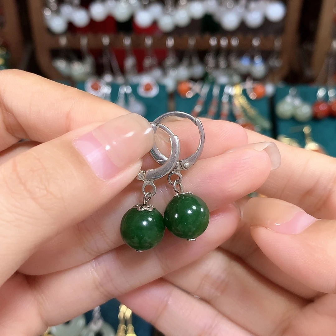 和田玉（碧玉）耳饰银S925镶嵌卡10左右