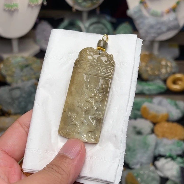 翡翠未镶嵌颈饰吊坠