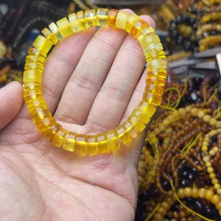 未镶嵌琥珀珠宝奇石