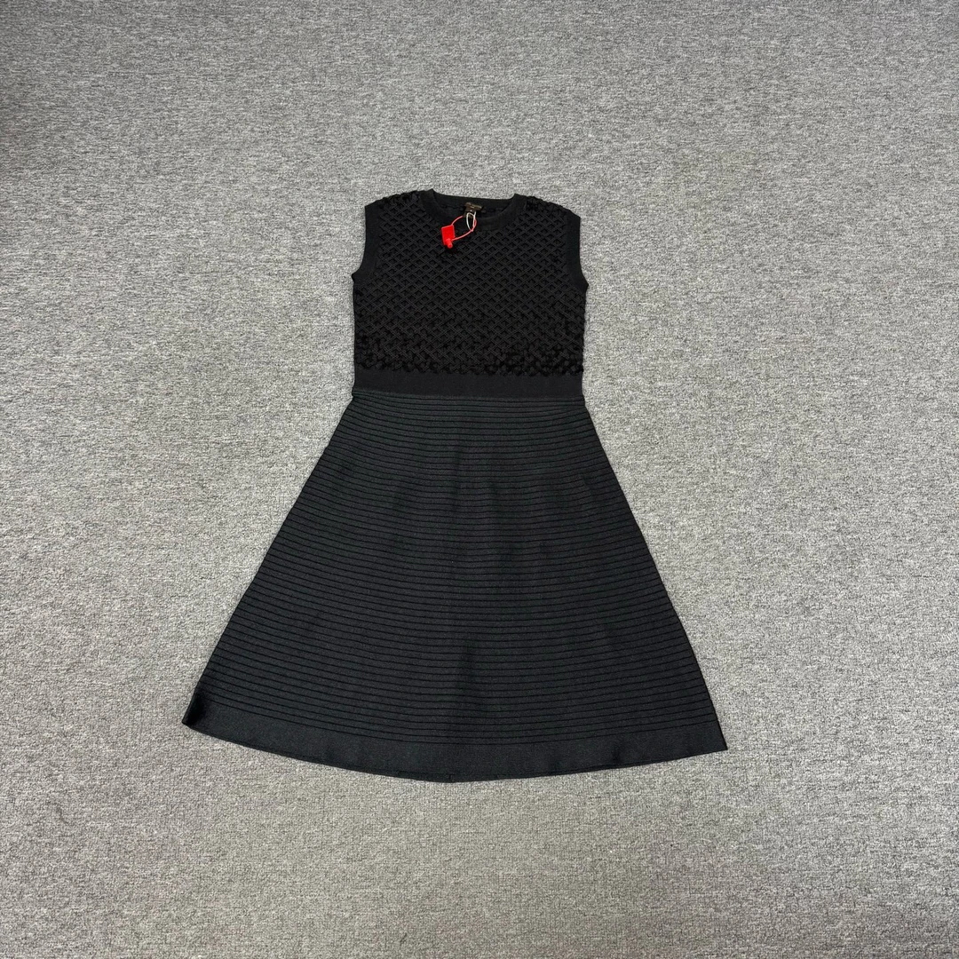 99新 LouisVuitton/路易威登 黑色 亮片格栅 撞色细纹 连衣裙 S码