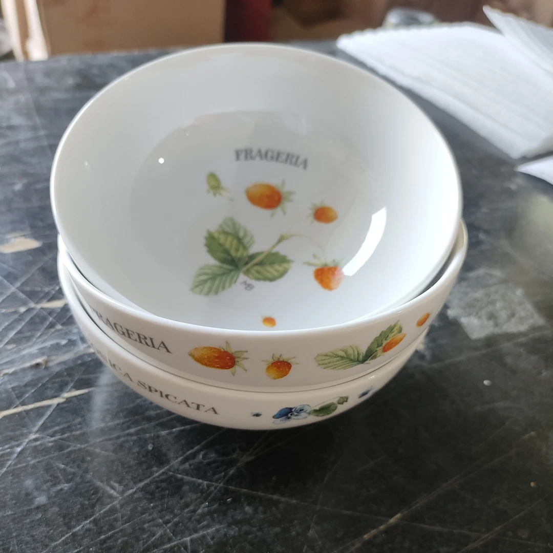 出口小碗直径12.5厘米高5厘米左右瑕疵款3个