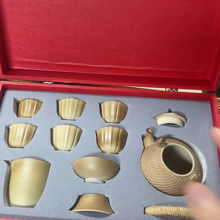 孤品茶具套装等。