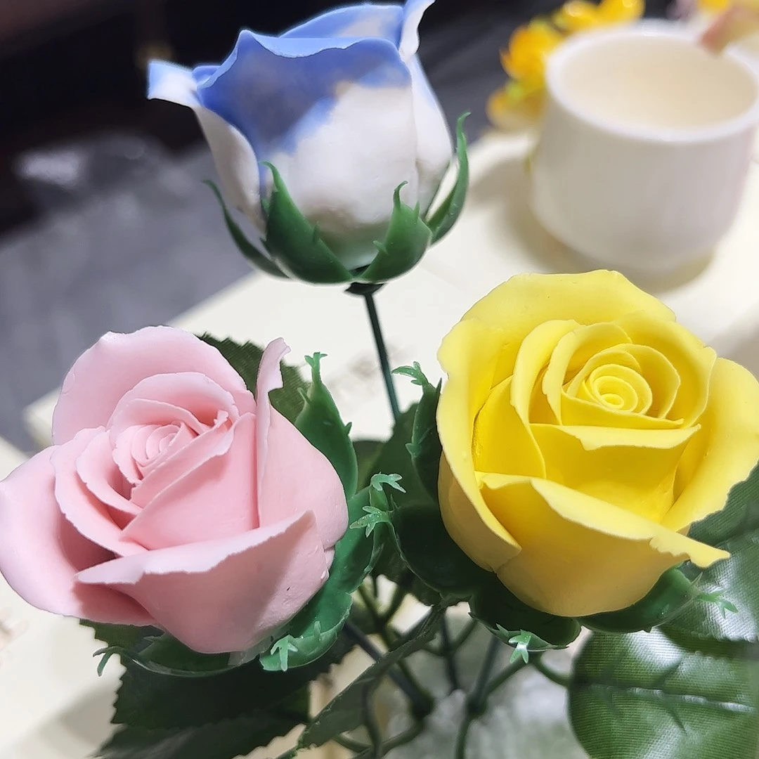 摆件陶永不凋零的陶瓷花三朵玫瑰