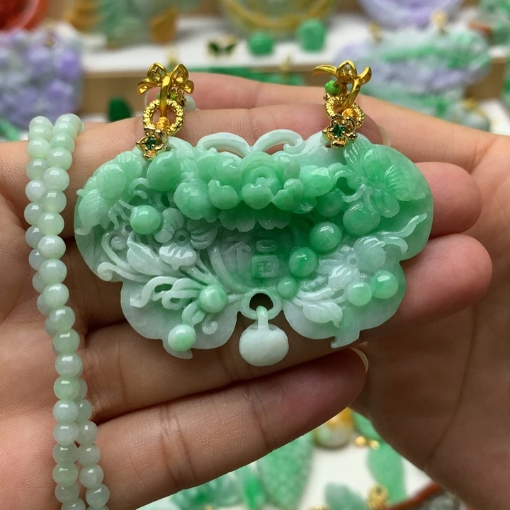 颈饰未镶嵌翡翠翡翠