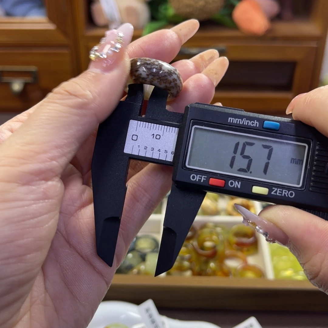 蛇纹石玉未镶嵌手镯138