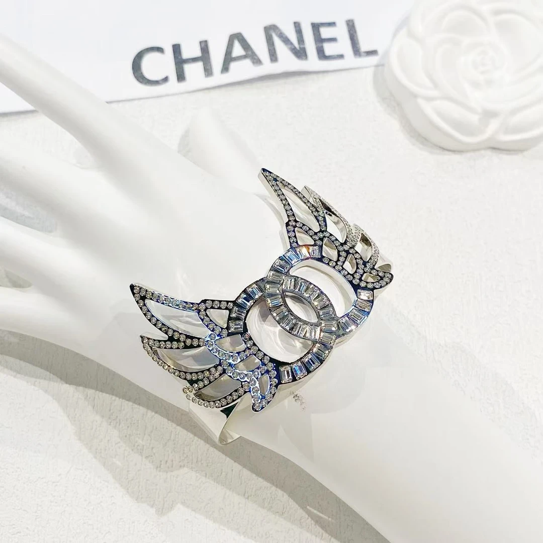 95新 Chanel/香奈儿 中古莱茵石双C镂空手镯/MJ56008