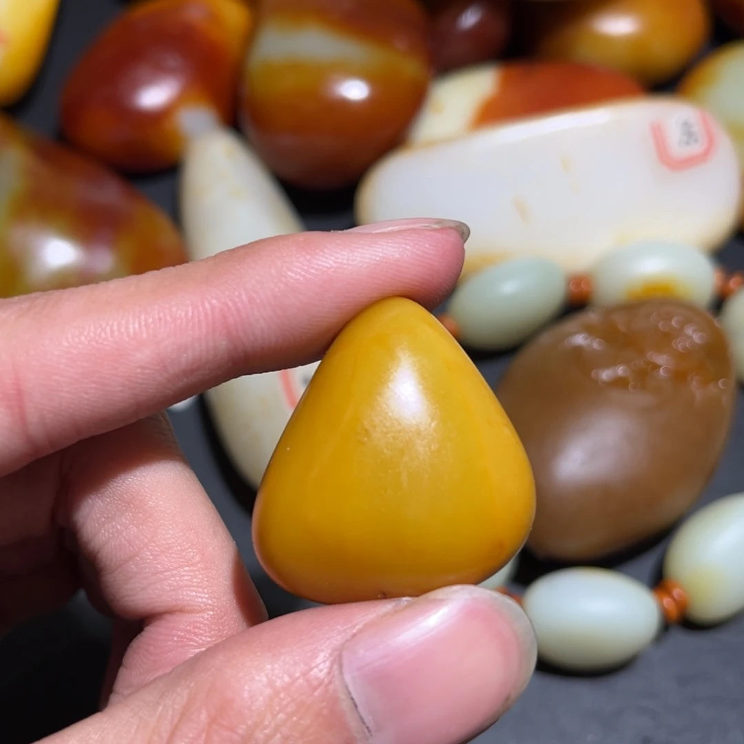 和田玉未镶嵌珠宝奇石