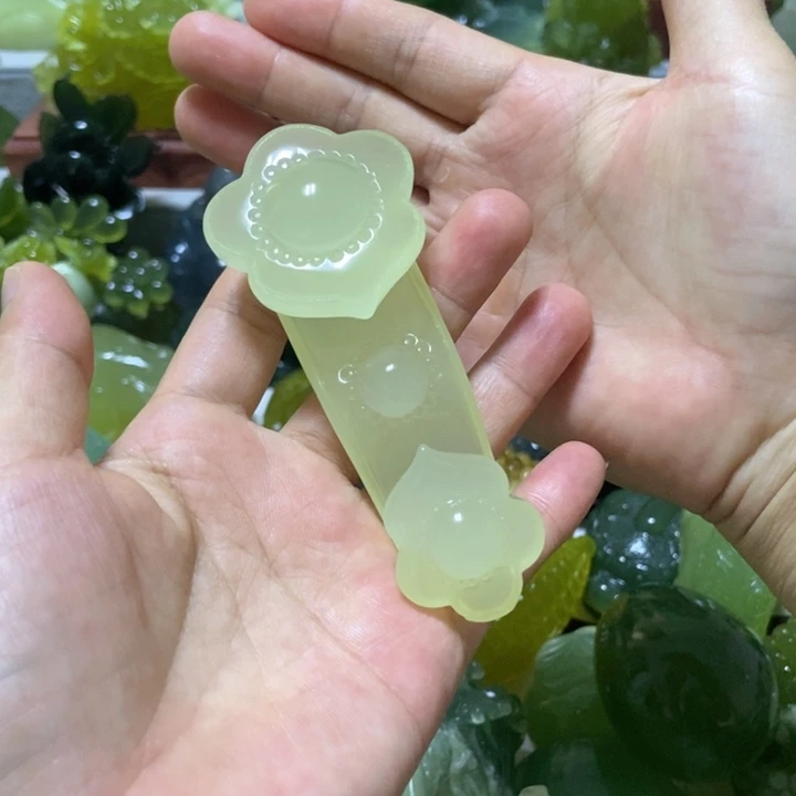 【闪购商品】未镶嵌蛇纹石玉把件宝**?