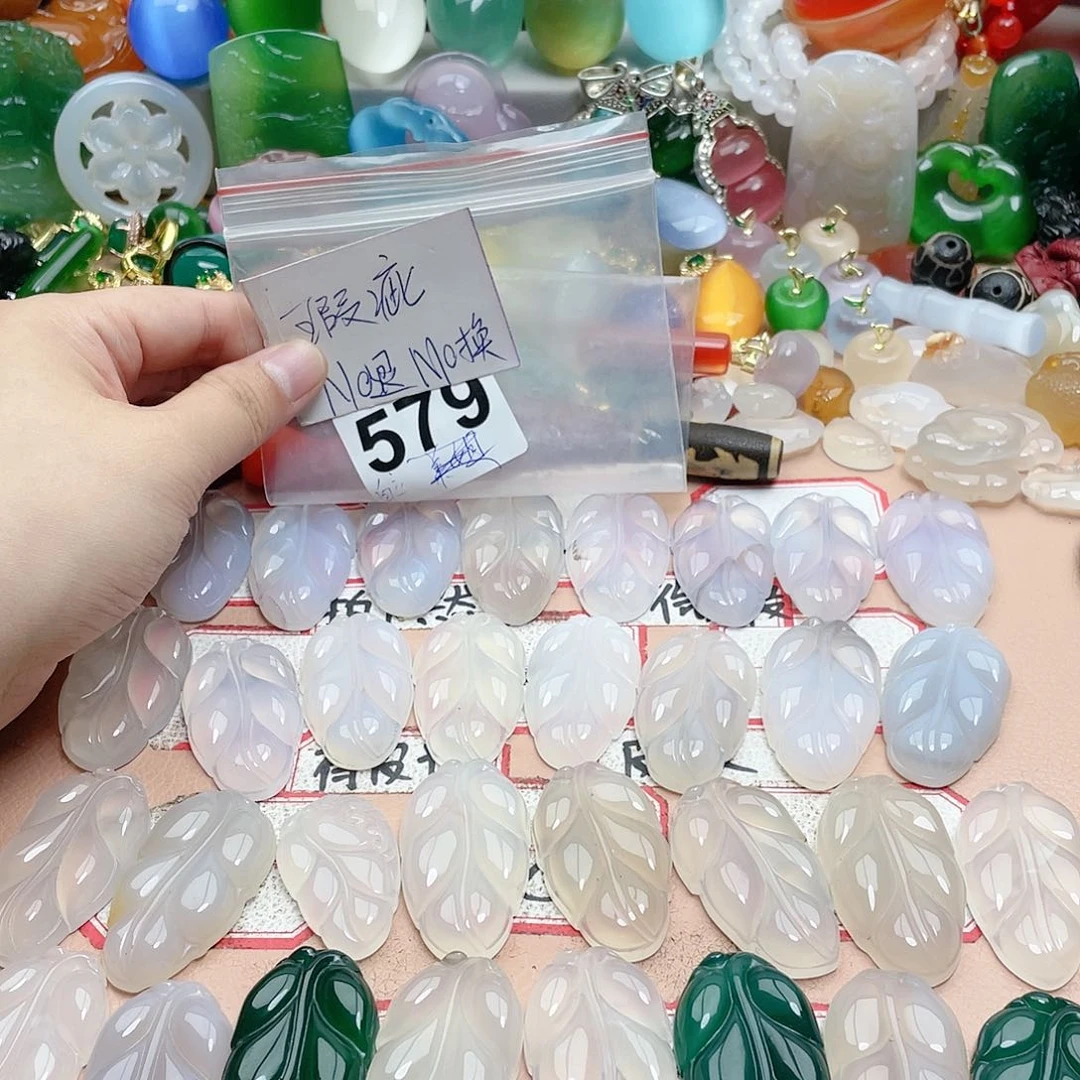 合金颈饰玛瑙/玉髓芹*