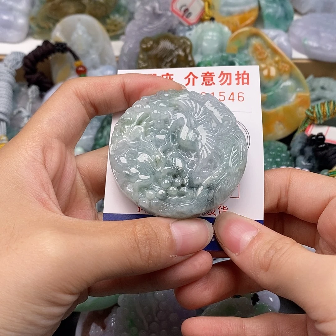 吊坠(不含链)未镶嵌翡翠