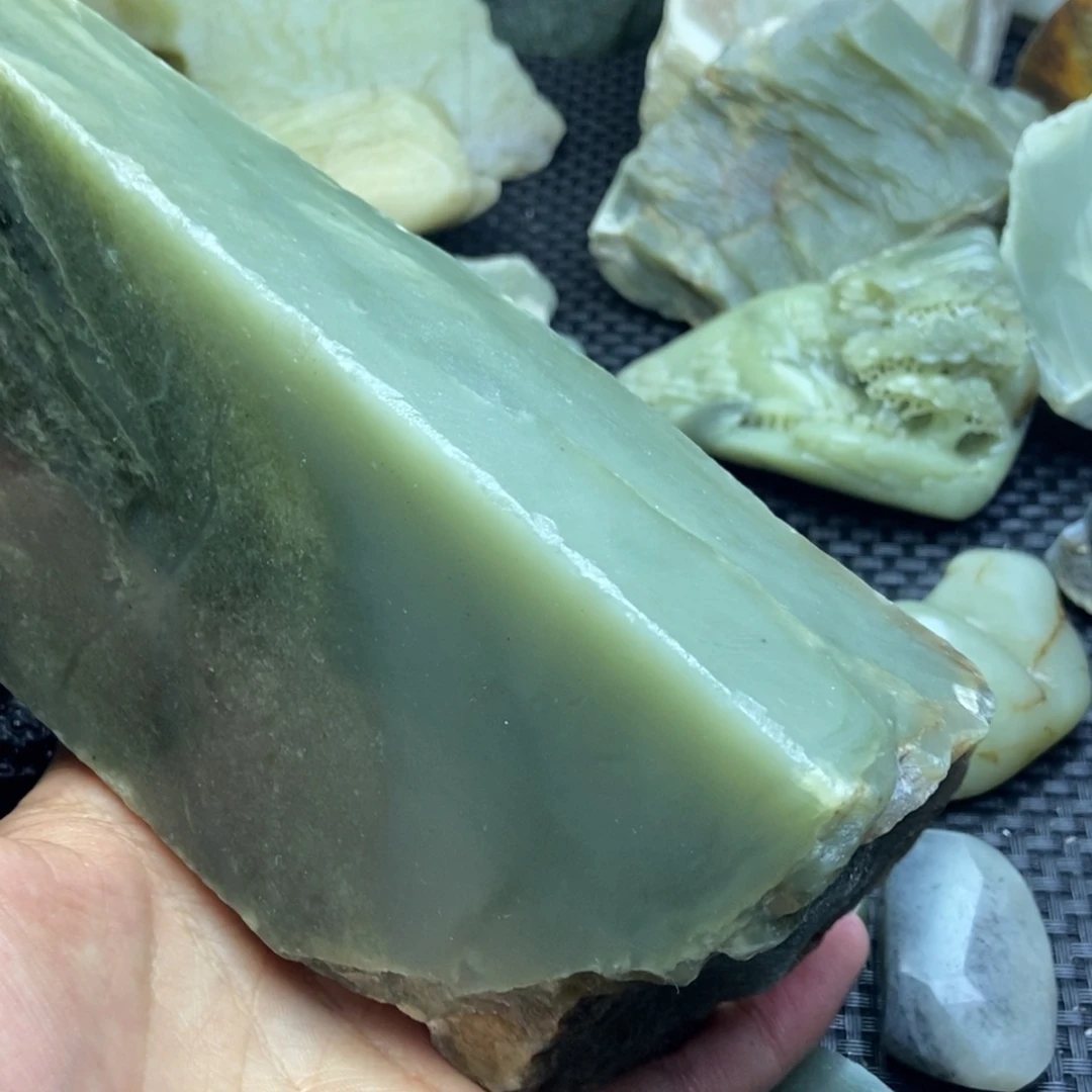 和田玉和田玉未镶嵌亽***。