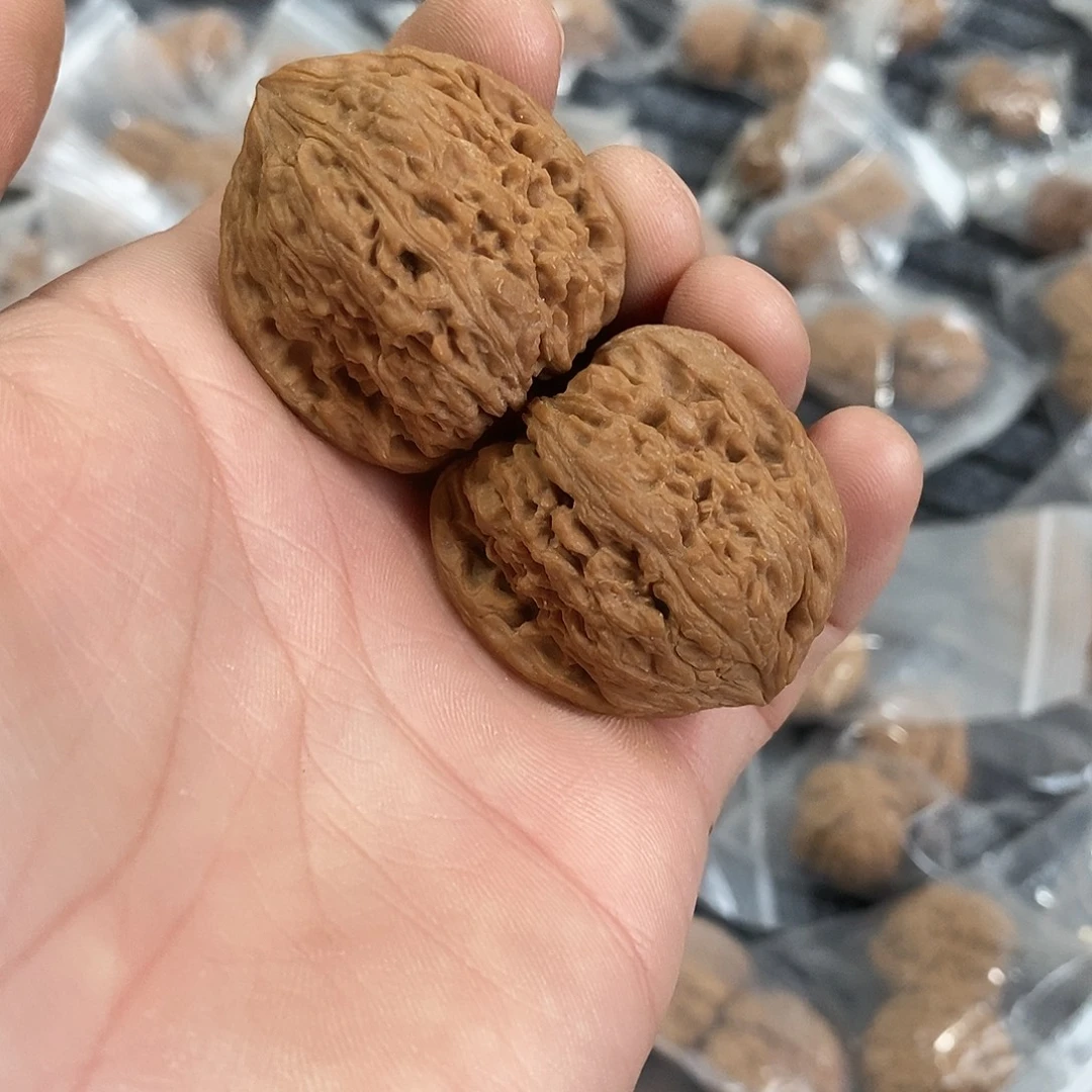 用***0手串/手链核桃38全品凹底拉丝南疆石
