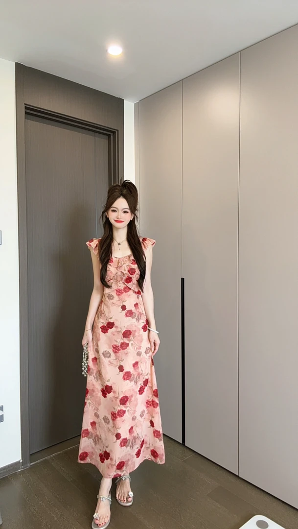 法式粉色碎花吊带连衣裙女夏2025新款绝美超好看海边度假沙滩长裙