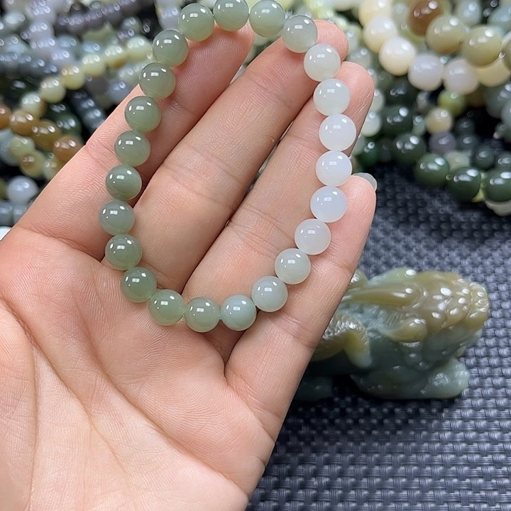 弗***奥和田玉未镶嵌手链