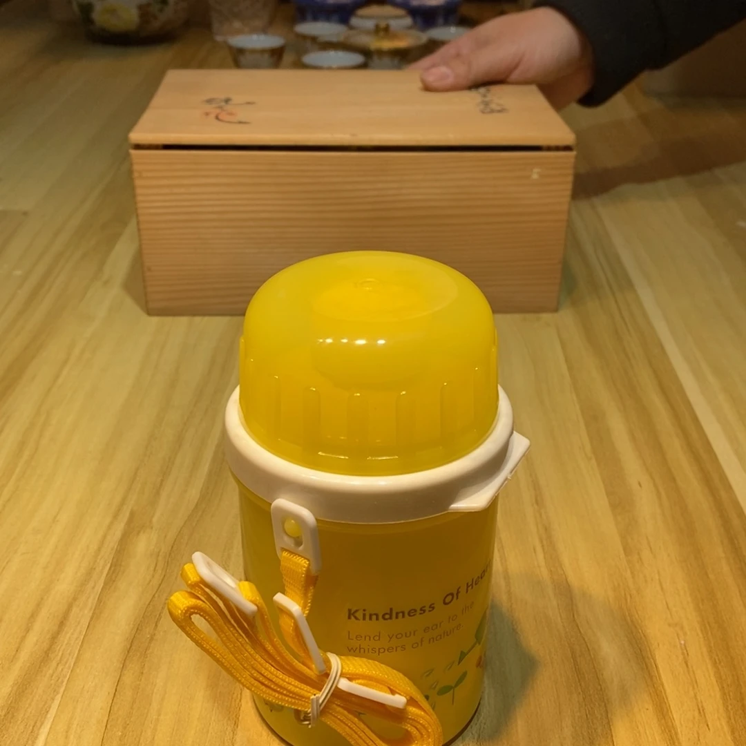 恶**使易雅集工艺品有限公司