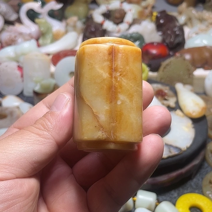 吊坠(不含链)未镶嵌和田玉（糖玉）