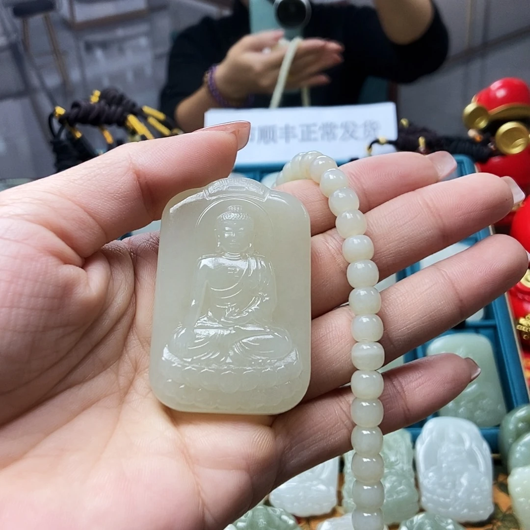 和田玉颈饰未镶嵌昌****练