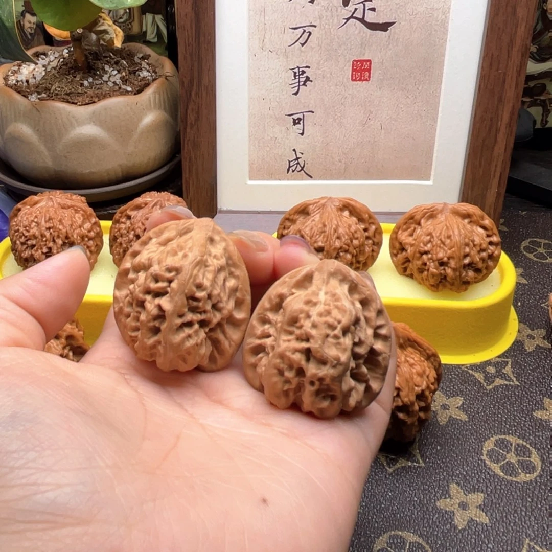 吊坠文玩核桃37火山小粗筋